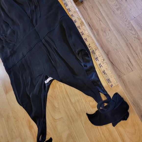 Valentino Red Crepe de Chine 38" Long 16" P2P 14" Waist 17" Hips - Picture 7 of 10